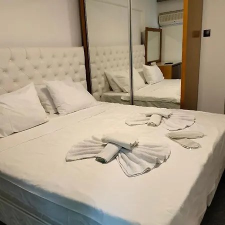 Hotel Avalon